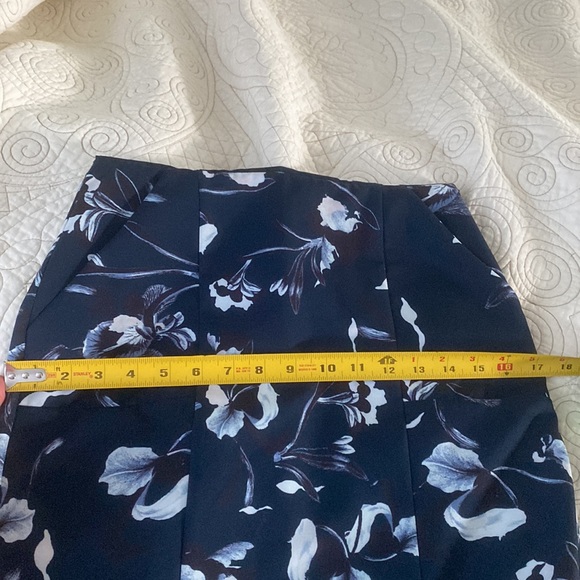 Airlie Isolla Bella Halter Midi Dress - Picture 11 of 11